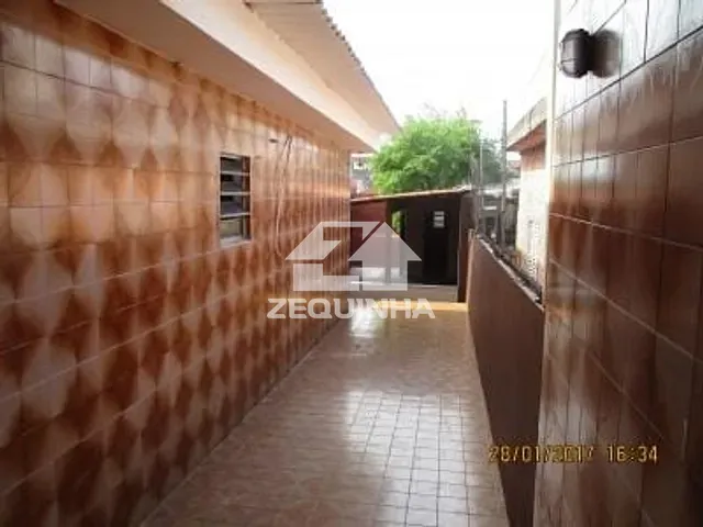 Casa com 350m² 3 quartos e 2 banheiros, à venda, no bairro Pestana em Osasco