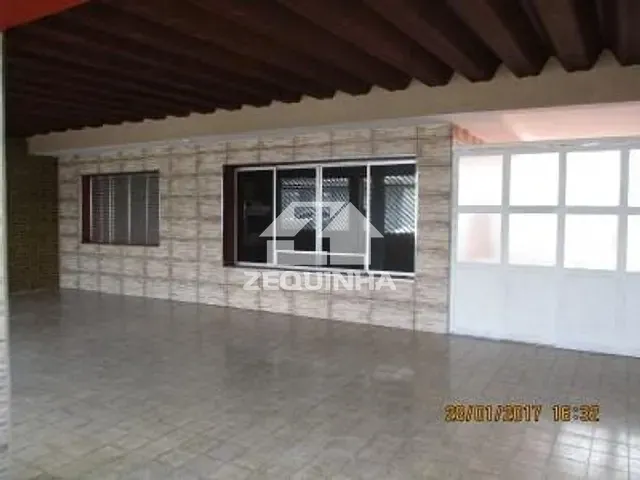 Casa com 350m² 3 quartos e 2 banheiros, à venda, no bairro Pestana em Osasco