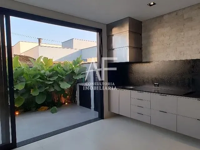 Casa com 250m² 3 quartos e 2 banheiros, à venda ou para alugar, no bairro Bairro dos Guedes em Tremembé