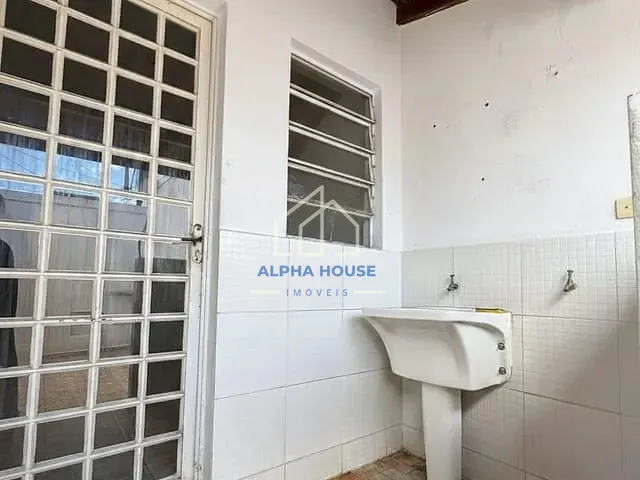 Casa com 125m² 2 quartos e 1 banheiro, à venda, no bairro Mombaça em Pindamonhangaba
