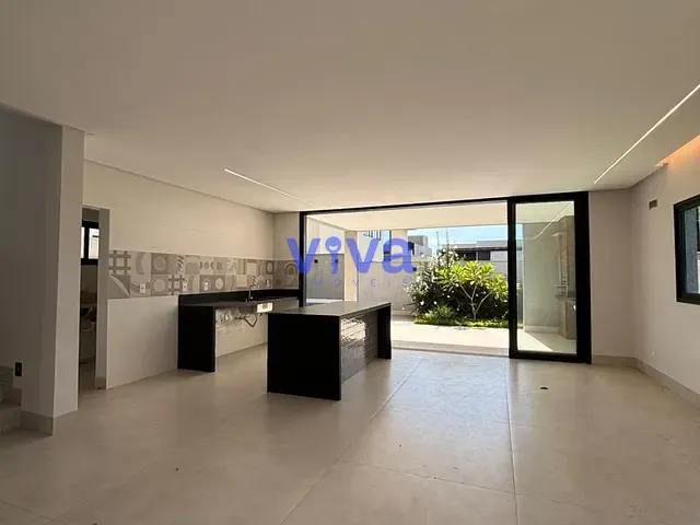 Casa com 334m² 4 quartos e 4 banheiros, à venda, no bairro Jardim Cristal em Aparecida de Goiânia