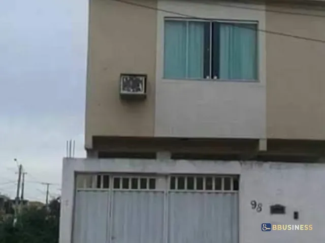 Casa 2 quartos e 2 banheiros, à venda, no bairro Parque Penha em Campos dos Goytacazes