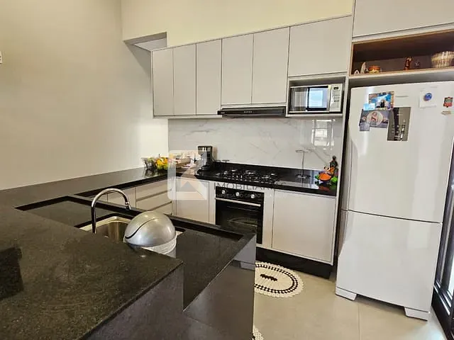 Casa com 200m² 3 quartos e 2 banheiros, à venda, no bairro Loteamento Park Gran Reserve em Indaiatuba