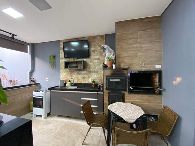 Casa com 200m² 3 quartos e 1 banheiro, à venda, no bairro Frezzarin 2 em Santa Bárbara D'Oeste