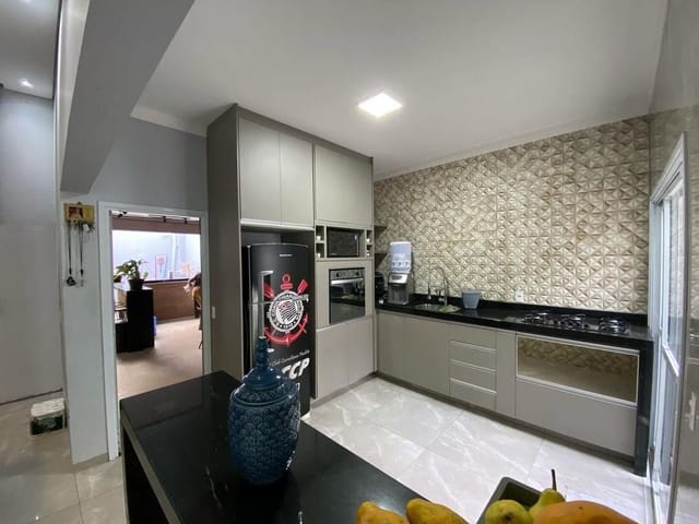 Casa com 200m² 3 quartos e 1 banheiro, à venda, no bairro Frezzarin 2 em Santa Bárbara D'Oeste