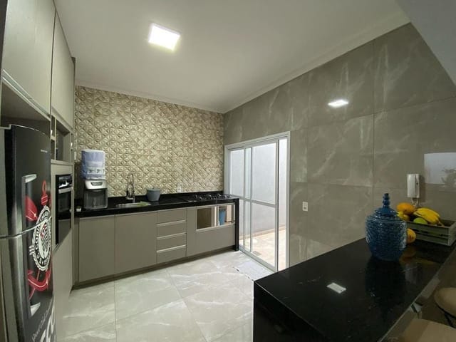 Casa com 200m² 3 quartos e 1 banheiro, à venda, no bairro Frezzarin 2 em Santa Bárbara D'Oeste