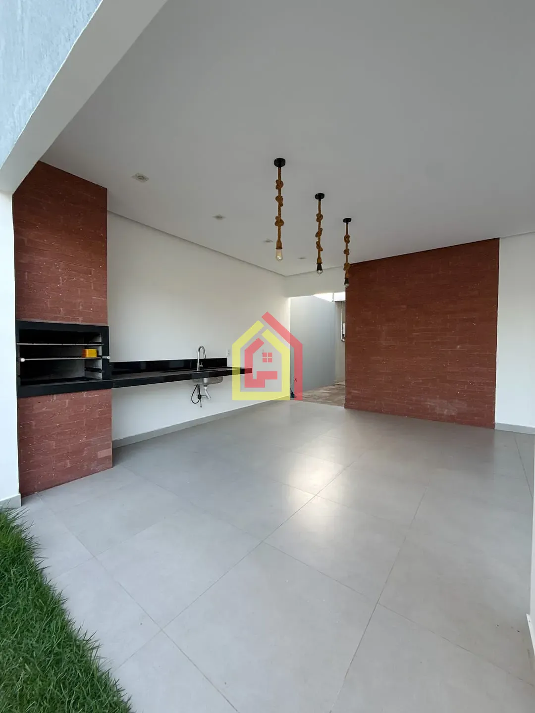 Casa à venda com 4 quartos, 1 suíte, 4 vagas e 174m² no Cidade Nova, Marabá (PA) — foto 3 de 11