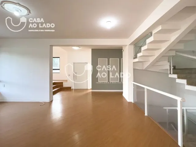 Casa com 720m², para alugar, no bairro Bacacheri em Curitiba
