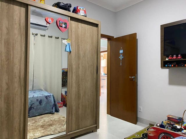 Casa com 420m² 3 quartos e 2 banheiros, à venda, no bairro Residencial Recanto Suíço em Sinop