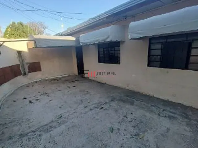 Casa 2 quartos e 1 banheiro, para alugar, no bairro Jardim Alvorada em Londrina