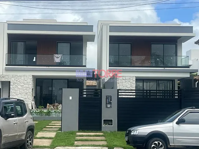 Casa com 250m² 4 quartos e 5 banheiros, à venda ou para alugar, no bairro Nossa Senhora da Vitória em Ilhéus