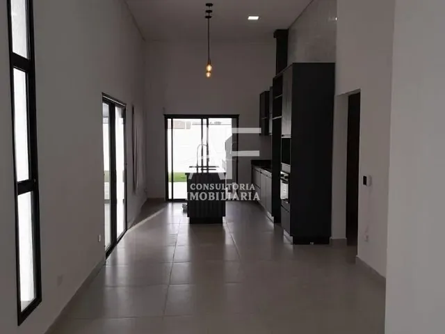 Casa com 300m² 3 quartos e 2 banheiros, à venda, no bairro Residencial Colinas em Caçapava