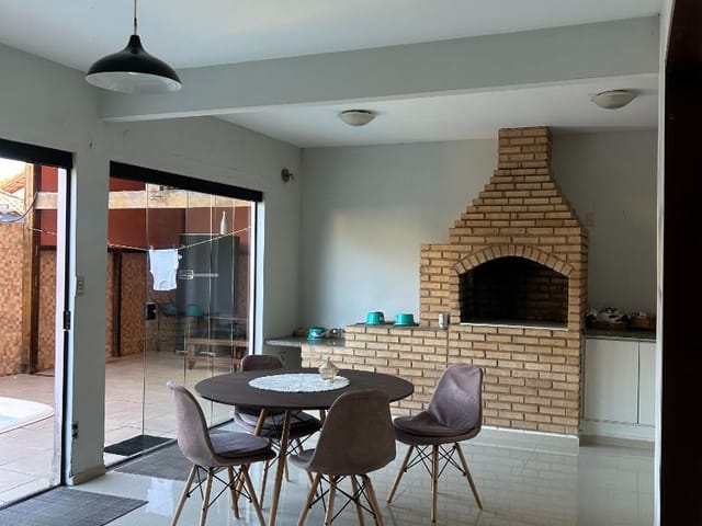 Casa com 150m² 3 quartos e 2 banheiros, à venda, no bairro Lagoa em Macaé