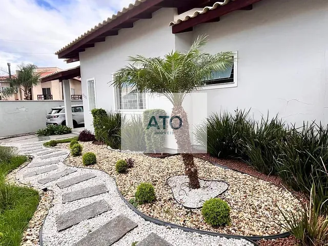 Casa com 360m², à venda, no bairro Universitário em Tijucas