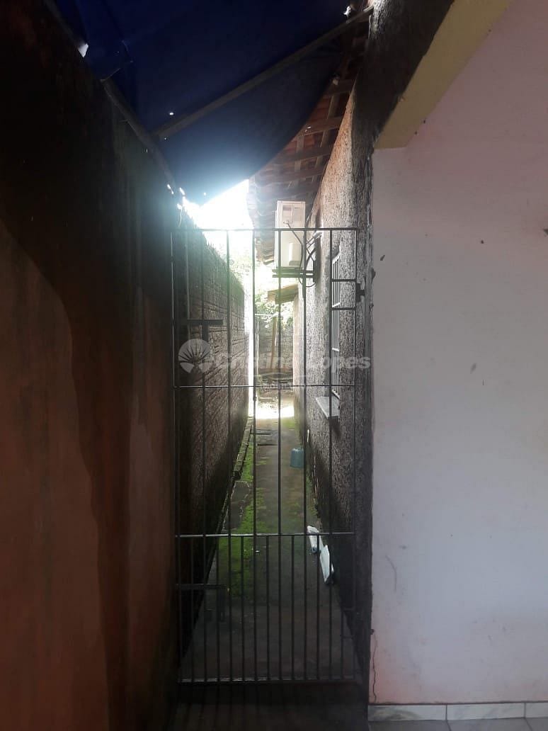 Casa à venda com 2 quartos, 10m² - Foto 4