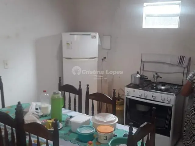 Casa com 300m² 2 quartos e 1 banheiro, à venda, no bairro Vale Quem Tem em Teresina