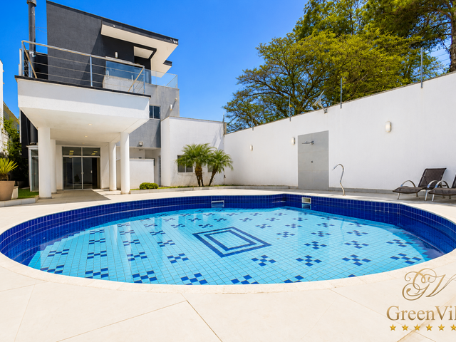 Casa com 870m² 4 quartos e 6 banheiros, à venda, no bairro Jardim Social em Curitiba