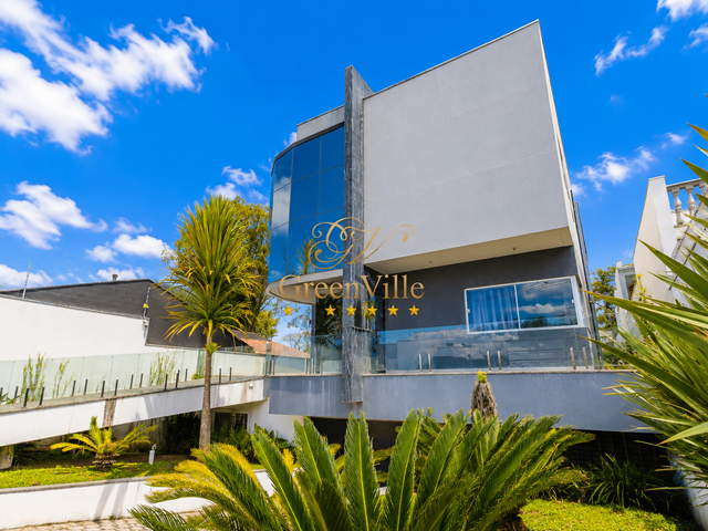 Casa com 870m² 4 quartos e 6 banheiros, à venda, no bairro Jardim Social em Curitiba