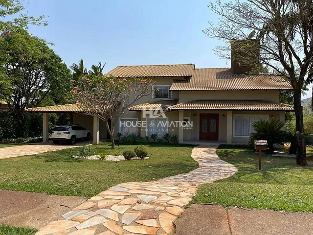 Casa com 1326m² 4 quartos e 5 banheiros, para alugar, no bairro Residencial Aldeia do Vale em Goiânia