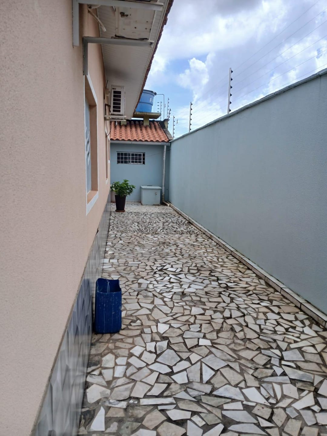 Casa à venda com 3 quartos, 80m² - Foto 4