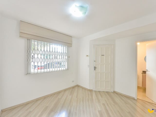Casa 3 quartos e 5 banheiros, à venda, no bairro Alto Boqueirão em Curitiba