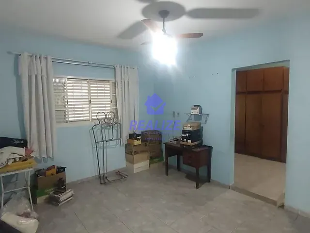 Casa com 600m² 4 quartos e 4 banheiros, à venda, no bairro Jardim Bom Pastor em Botucatu