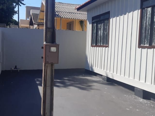 Casa com 150m² 3 quartos e 1 banheiro, para alugar, no bairro Centro em Cambé