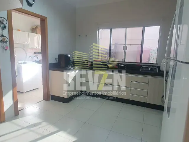 Casa com 285m² 3 quartos e 2 banheiros, à venda, no bairro Vila Rocha em Bauru