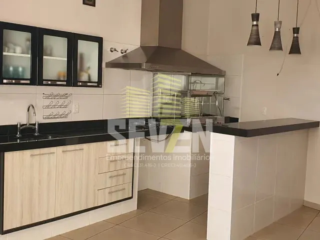 Casa com 285m² 3 quartos e 2 banheiros, à venda, no bairro Vila Rocha em Bauru