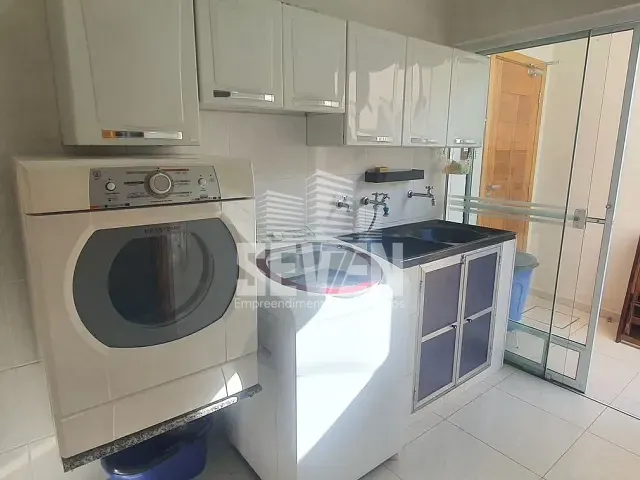 Casa com 285m² 3 quartos e 2 banheiros, à venda, no bairro Vila Rocha em Bauru