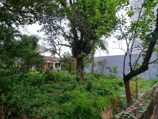 Casa com 782m² 3 quartos e 2 banheiros, à venda, no bairro Flórida em Praia Grande