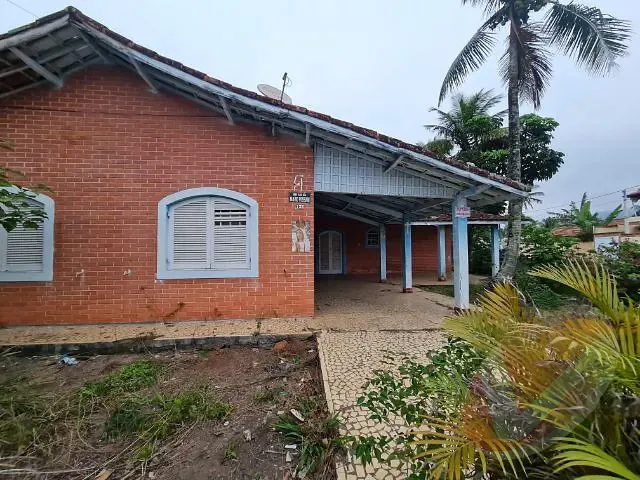 Casa com 782m² 3 quartos e 2 banheiros, à venda, no bairro Flórida em Praia Grande