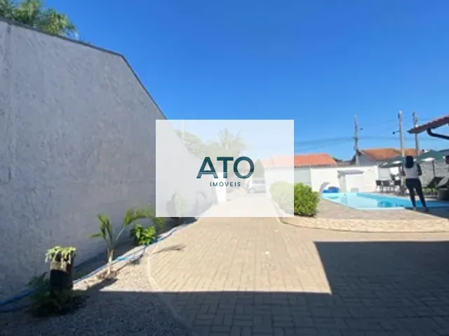 Casa 3 quartos e 1 banheiro, à venda, no bairro Universitário em Tijucas