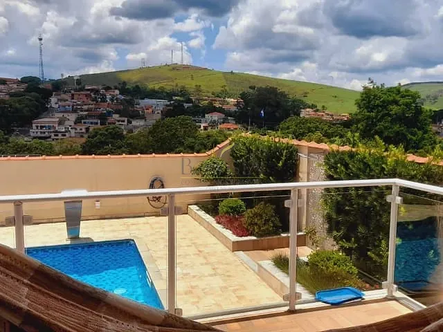 Casa com 600m² 4 quartos e 4 banheiros, à venda, no bairro Mirante do Cachoeira em Piracaia