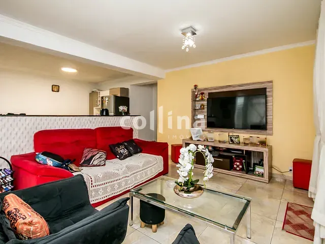 Casa 4 quartos e 2 banheiros, à venda, no bairro Vila Marcondes em Carapicuíba