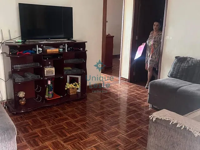Casa 2 quartos e 1 banheiro, à venda, no bairro Vista do Sol em Belo Horizonte