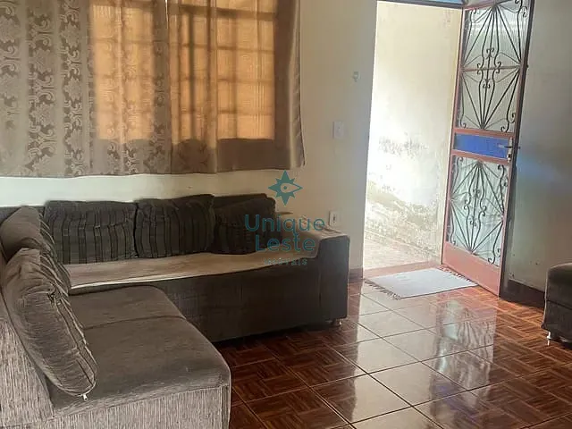 Casa 2 quartos e 1 banheiro, à venda, no bairro Vista do Sol em Belo Horizonte