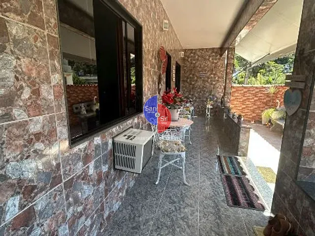 Casa 5 quartos e 3 banheiros, à venda, no bairro Praia do Anil (Guia de Pacobaíba) em Magé