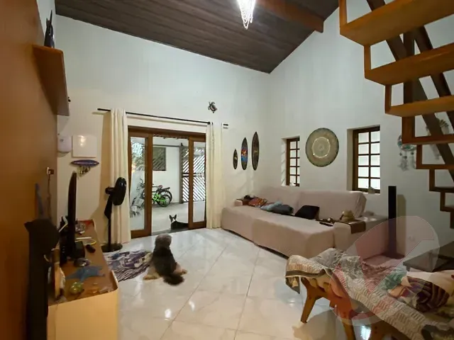 Casa com 186m² 3 quartos e 3 banheiros, à venda, no bairro Caiçara em Praia Grande