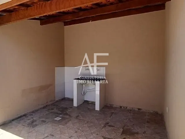 Casa com 125m² 2 quartos e 1 banheiro, à venda, no bairro Parque Urupês em Taubaté
