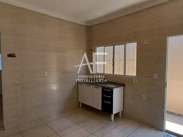 Casa com 125m² 2 quartos e 1 banheiro, à venda, no bairro Parque Urupês em Taubaté