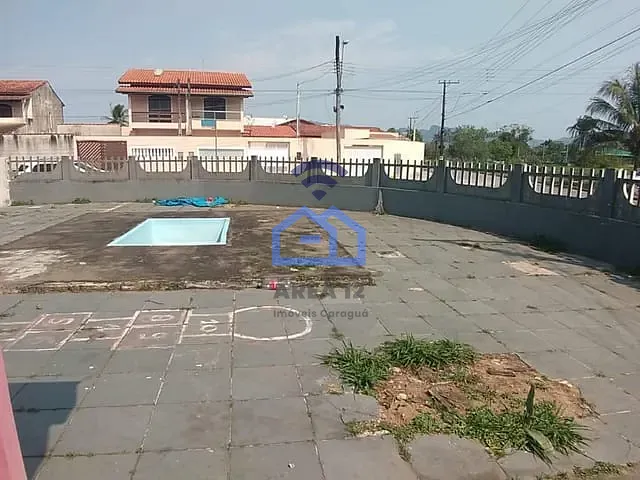 Casa com 335m² 2 quartos e 2 banheiros, à venda, no bairro Pontal de Santa Marina em Caraguatatuba