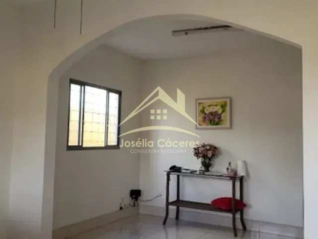 Casa com 139m² 4 quartos e 2 banheiros, à venda, no bairro Jardim Universitário em Cuiabá