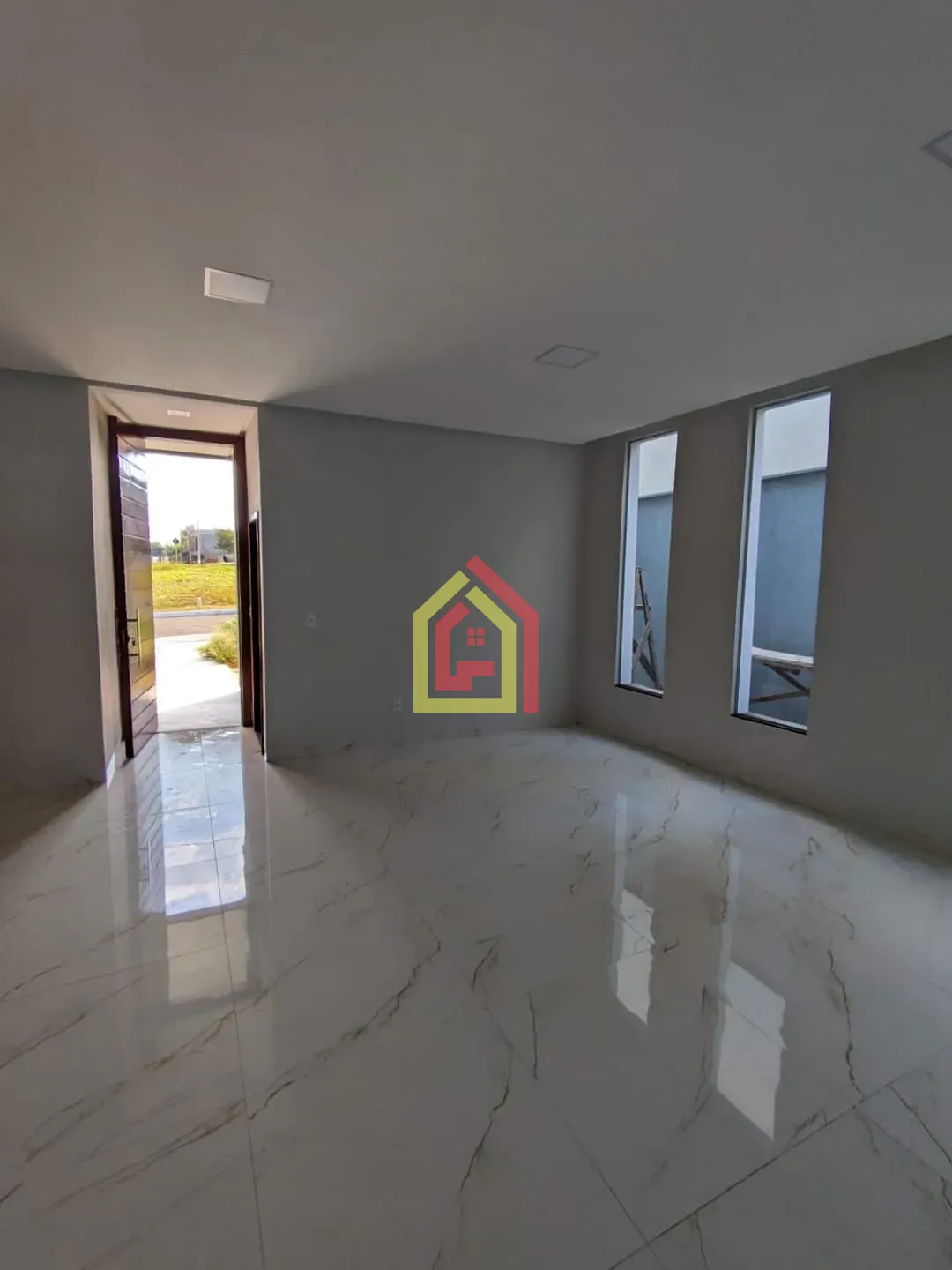 Casa à venda com 3 quartos, 1 suíte, 2 vagas e 185m² no Nova Marabá, Marabá (PA) — foto 3 de 13