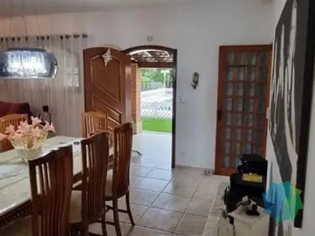 Casa com 1123m² 2 quartos e 4 banheiros, à venda, no bairro Condomínio Haras Paineiras em Salto