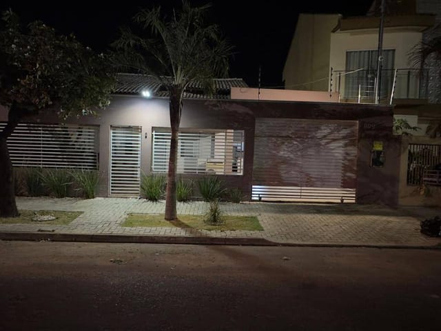 Casa com 200m² 3 quartos e 2 banheiros, à venda, no bairro Residencial Delta em Sinop