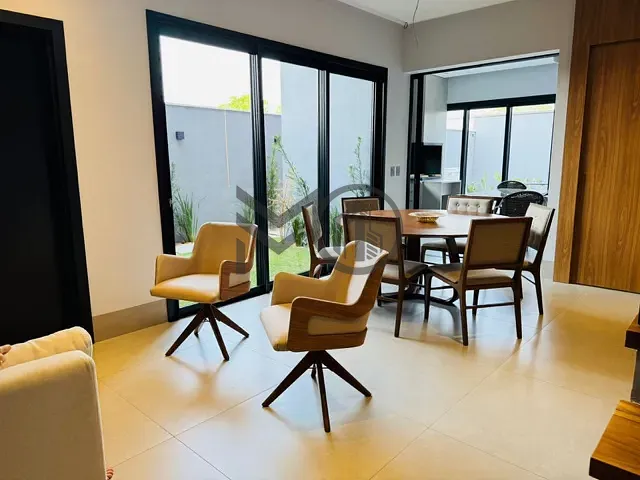 Casa com 200m² 4 quartos e 5 banheiros, à venda, no bairro Centro Político Administrativo em Cuiabá
