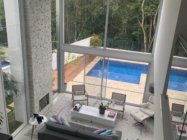 Casa com 550m² 4 quartos e 7 banheiros, à venda, no bairro Alphaville em Santana de Parnaíba