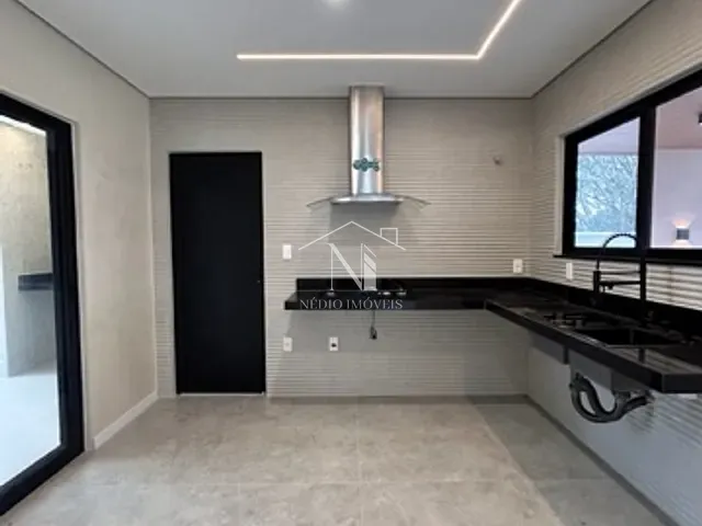 Casa com 380m² 3 quartos e 2 banheiros, à venda, no bairro Ubatiba em Maricá