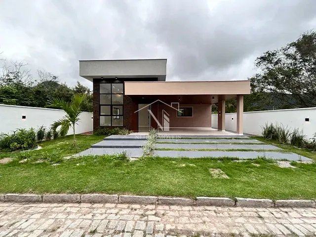 Casa com 380m² 3 quartos e 2 banheiros, à venda, no bairro Ubatiba em Maricá